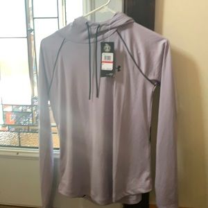 UnderArmour light weight, long sleeve top